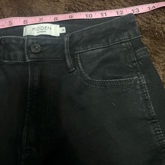 Buckle Hidden High Rise Cropped Black Jeans - Picture 6 of 12